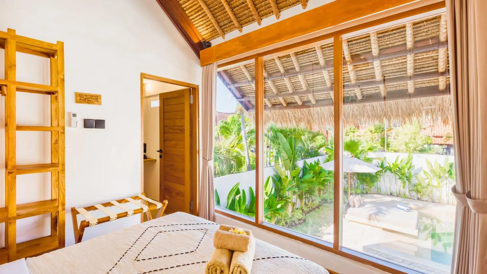 Villa Atlanta - New Luxury 7Bdr Prime Location Seminyak